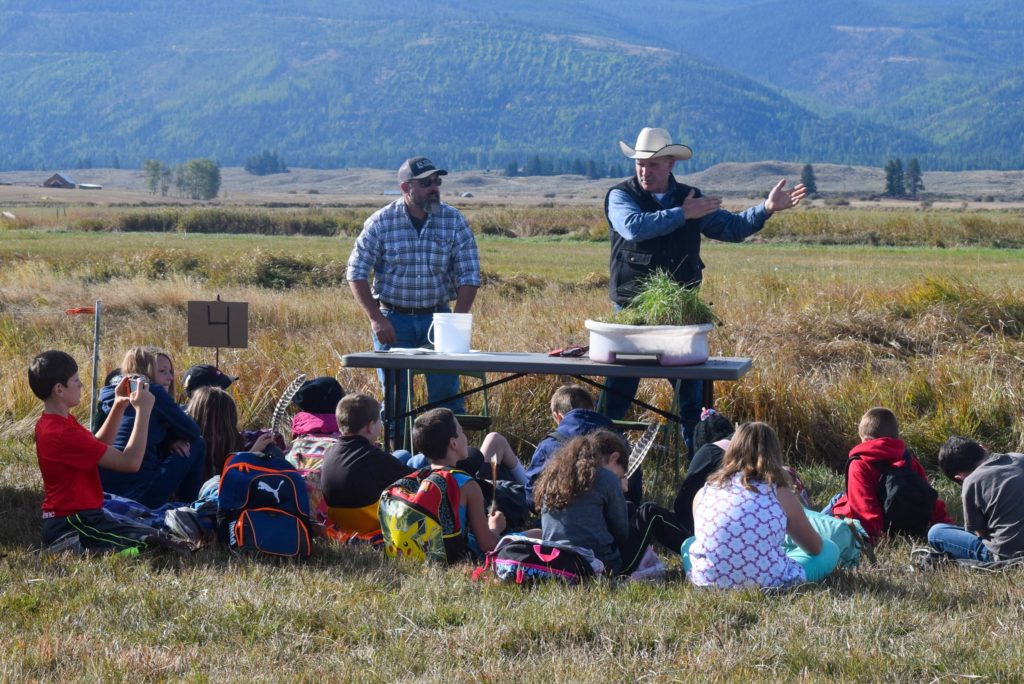 Fisheries Station at Youth Field Day on Rolling Stone Ranch in 2016.